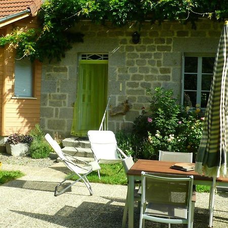 Chez Geppetto Bed & Breakfast Saint-Georges-Nigremont ภายนอก รูปภาพ